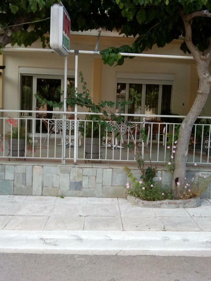 Hotel Ion Kamena Vourla Exterior foto